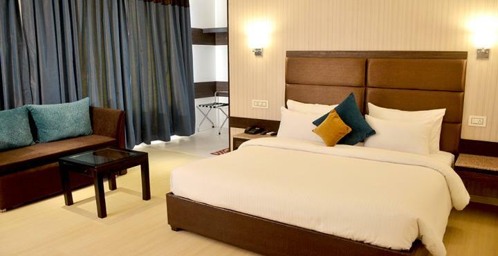 Tulip Inn Zirakpur Exterior foto